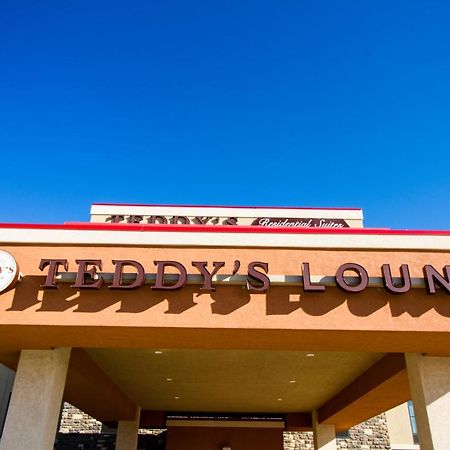 Teddy'S Residential Suites Watford City エクステリア 写真