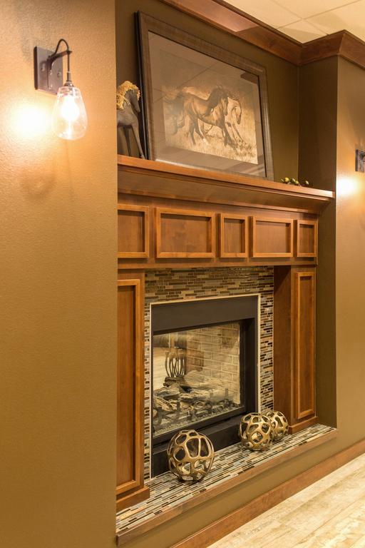 Teddy'S Residential Suites Watford City エクステリア 写真