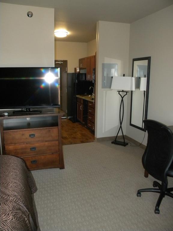 Teddy'S Residential Suites Watford City エクステリア 写真