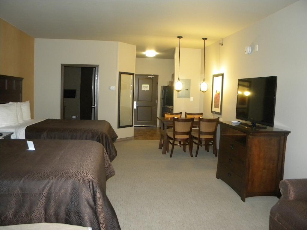 Teddy'S Residential Suites Watford City エクステリア 写真