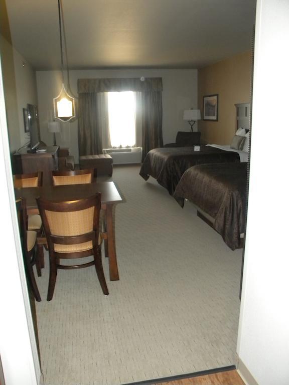Teddy'S Residential Suites Watford City エクステリア 写真