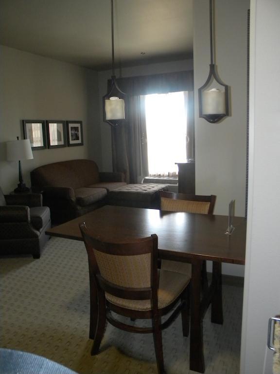 Teddy'S Residential Suites Watford City エクステリア 写真