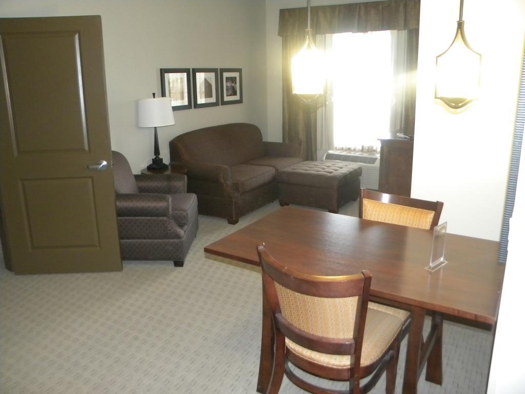 Teddy'S Residential Suites Watford City エクステリア 写真