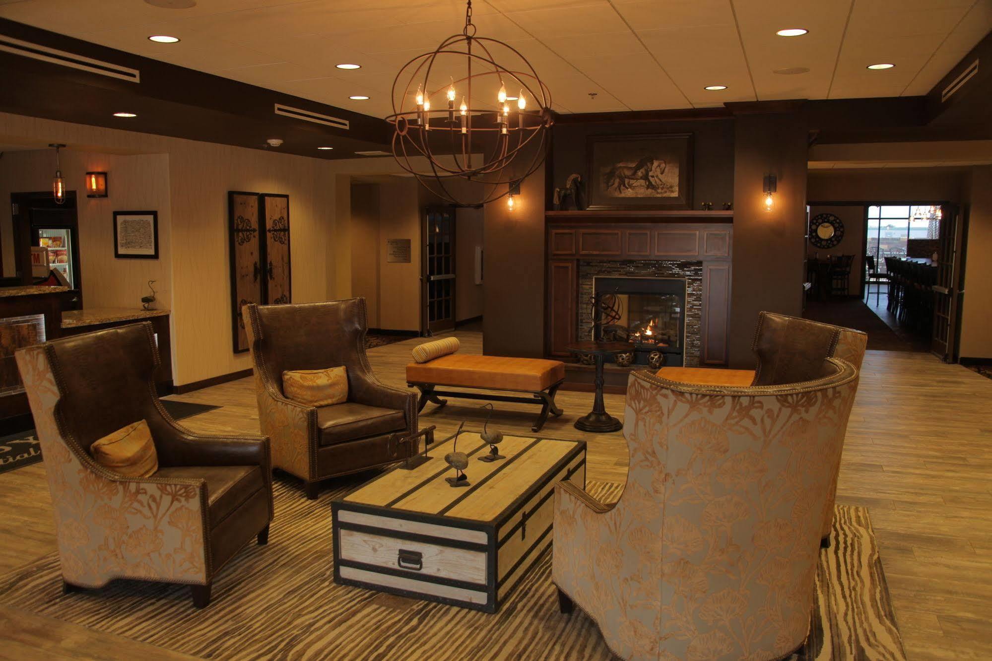 Teddy'S Residential Suites Watford City エクステリア 写真