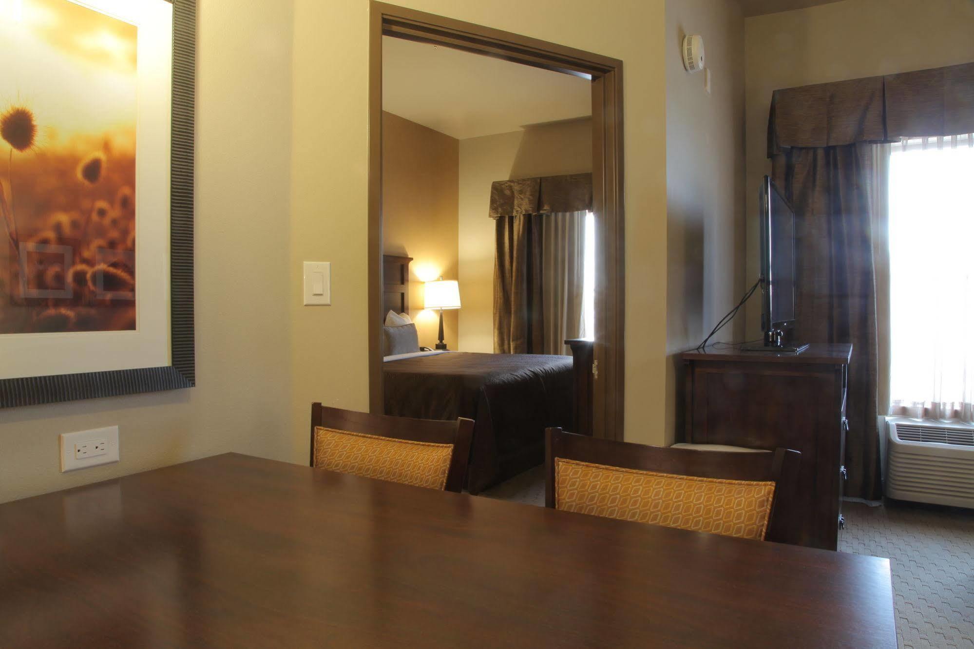 Teddy'S Residential Suites Watford City エクステリア 写真